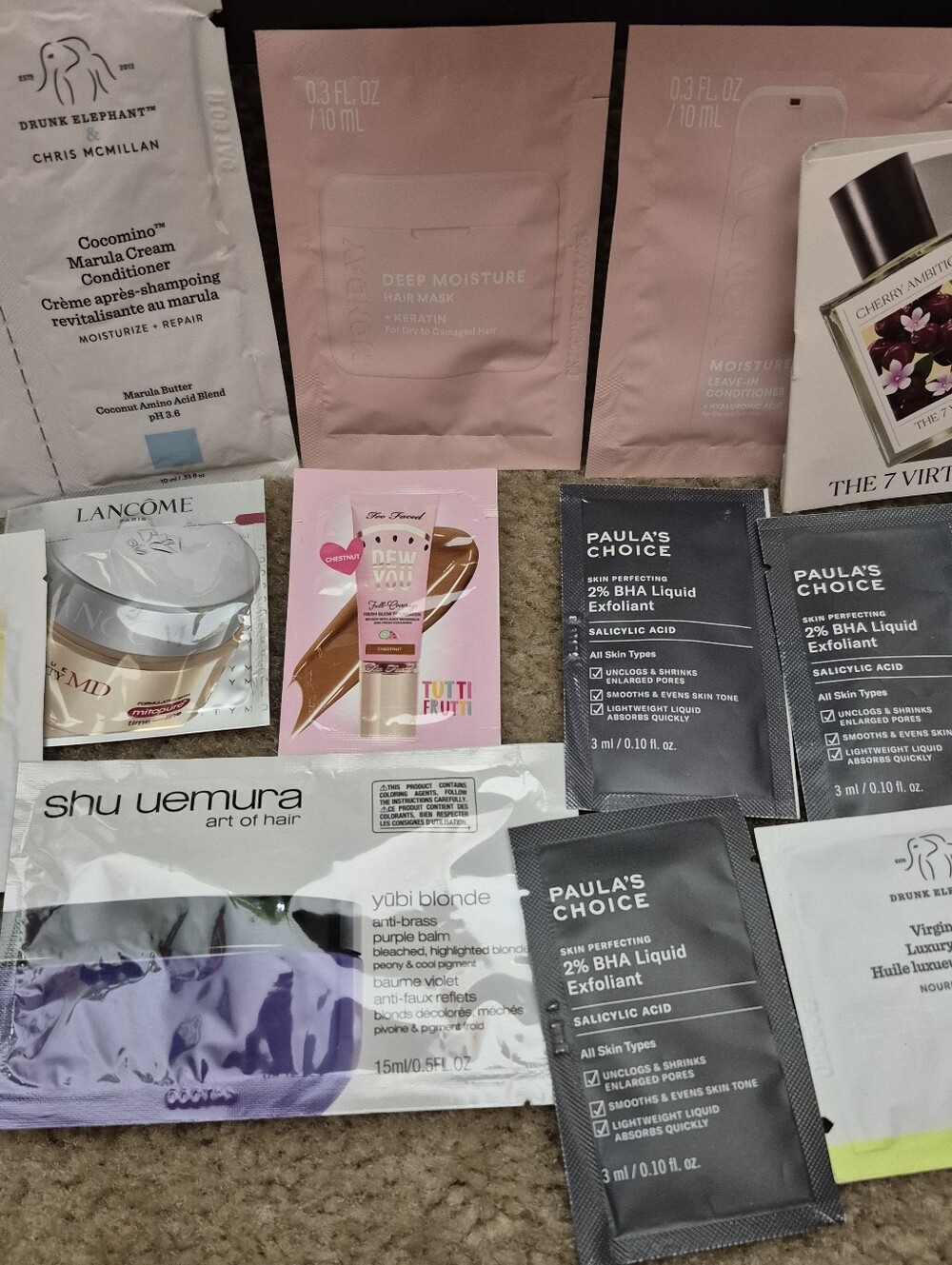 Women’s Skincare Sample Set by Various Recognizable Brands -29 Pieces With Case - Picture 5 of 9